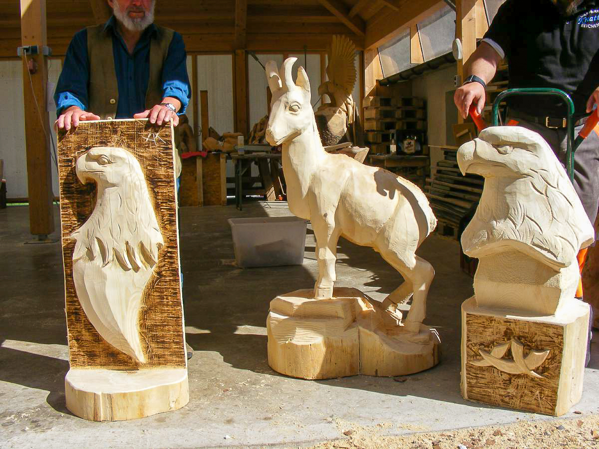 schnitzen-kettensaege-adler-gaemse-25