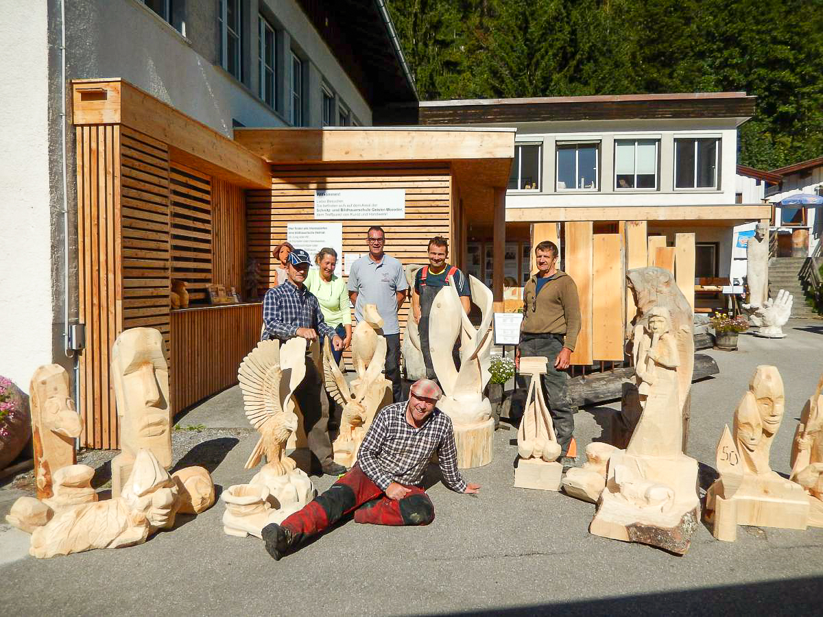 schnitzen-kettensaege-gruppe-22