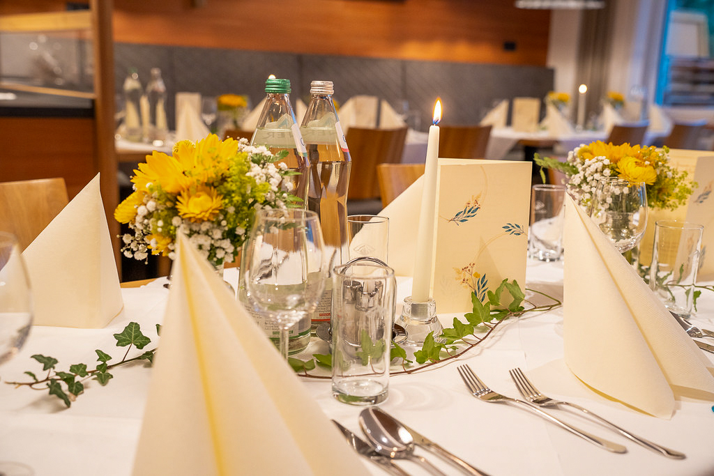 S 73 Feier _ Evtl auch für seite 4 ein besseres dabei (11)