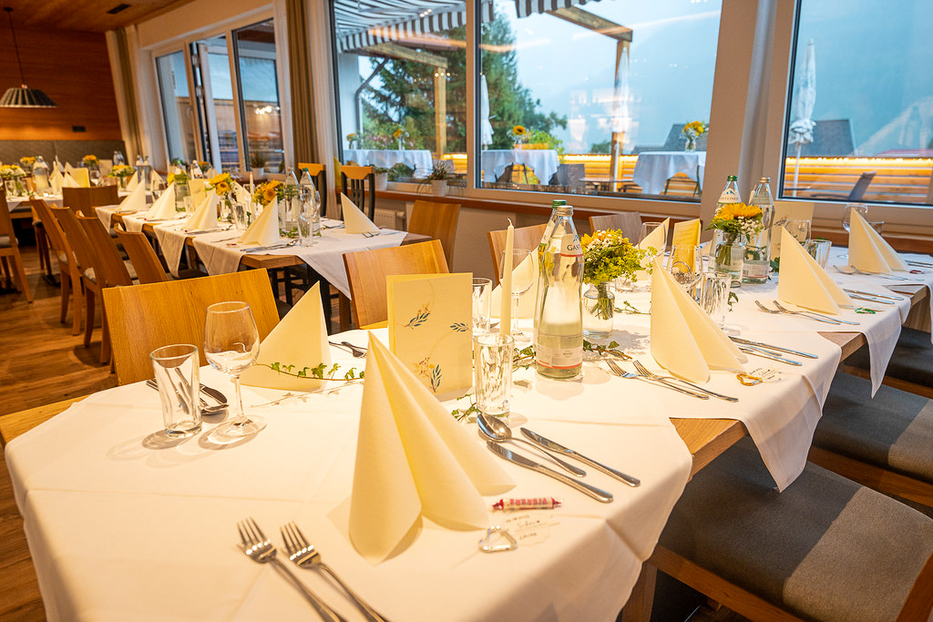 S 73 Feier _ Evtl auch für seite 4 ein besseres dabei (4)